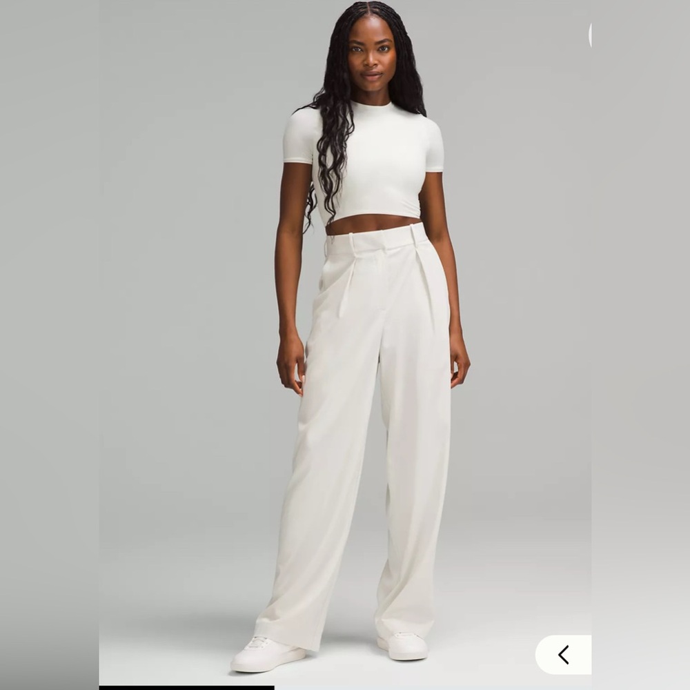 Lululemon Pleat-Front High-Rise Trouser
Regular size 10 color Bone